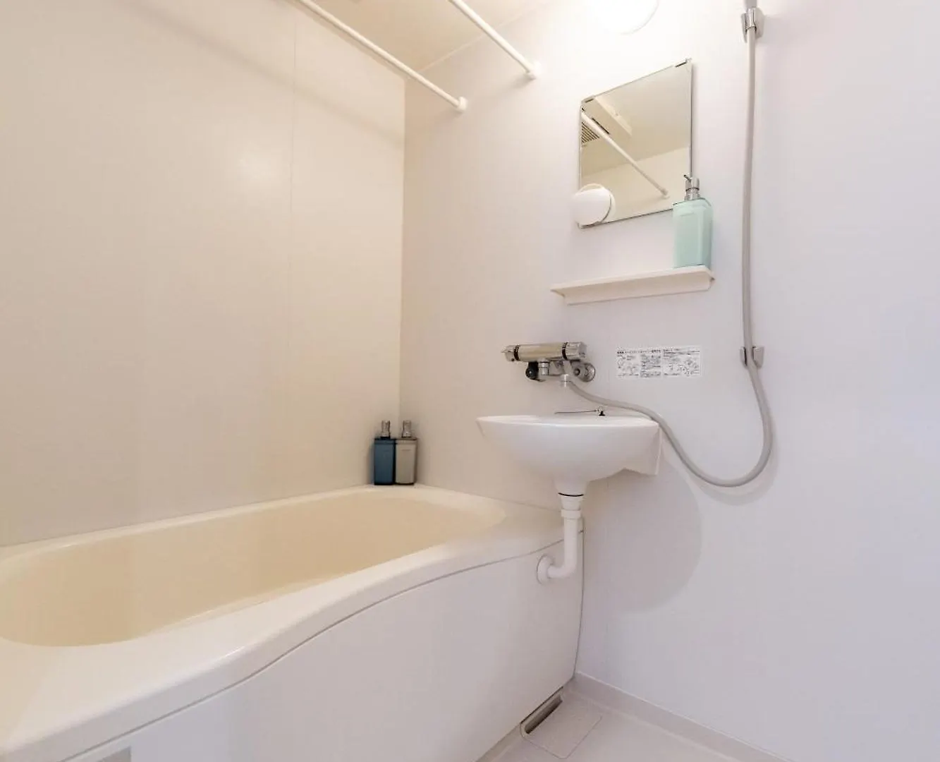 Ueno Garden House - 2 Mins Walk To Subway, 2 Mins Train To Akihabara, 2 Mins Train To Asakusa Tokyo Apartment